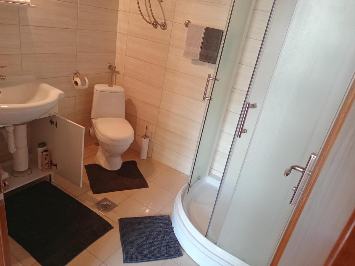 Prenociste/Restoran Lovac Hotell Bihać Exteriör bild