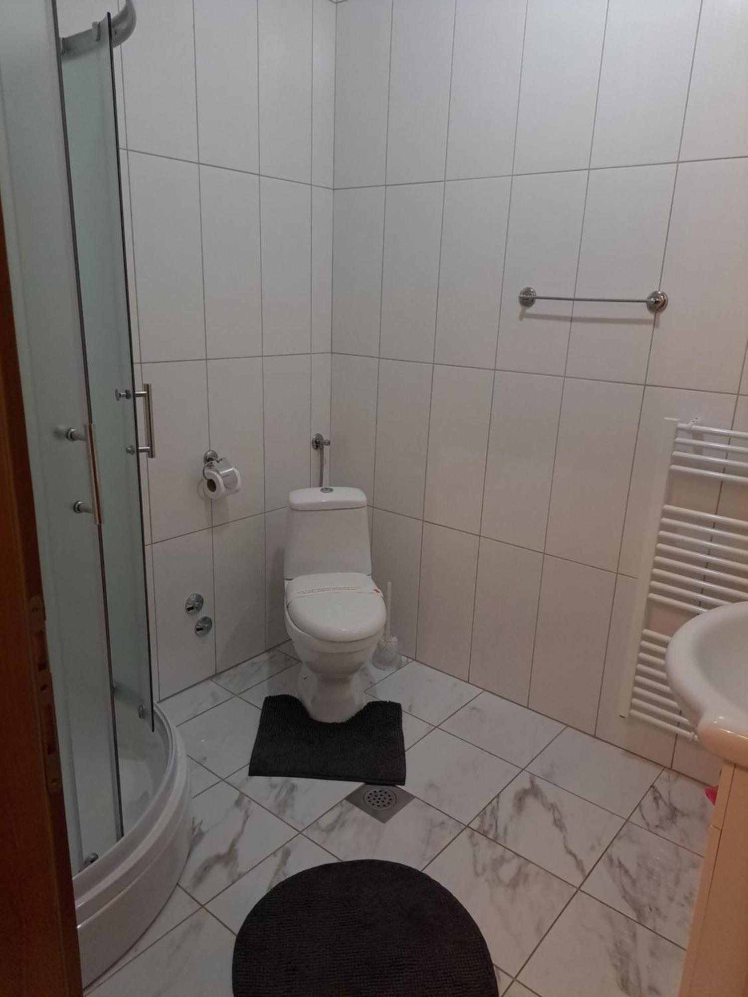 Prenociste/Restoran Lovac Hotell Bihać Exteriör bild
